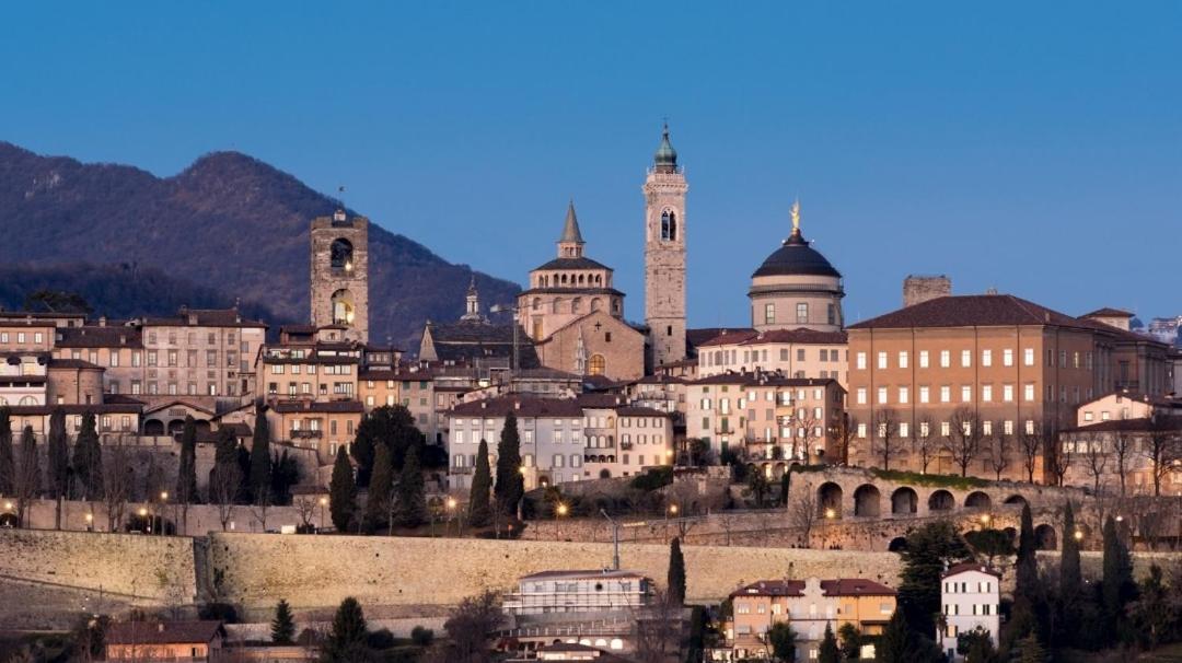 B&B Sotto Le Mura Bergamo Exterior photo